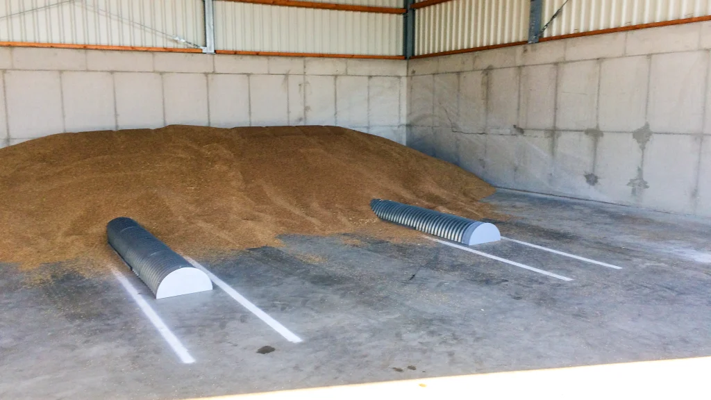 Oberflurbelüftungssysteme für Rundsilos und Flachlager